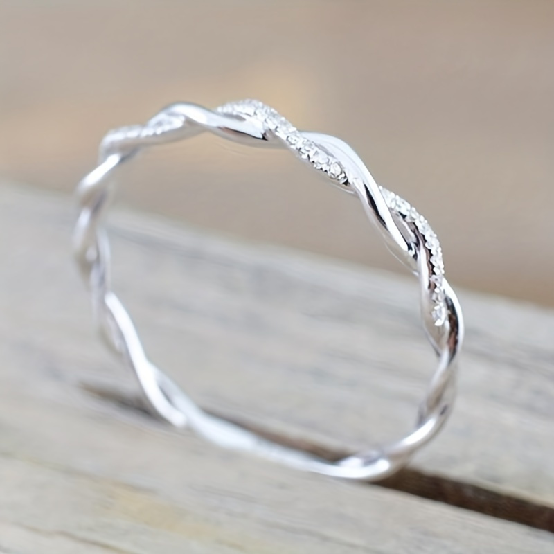 Women's Classic Twisted Zirconia Ring, Elegant Gift